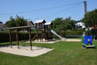 Spielplatz OMo BGH Spielplatz in Ober-Mockstadt am Bürgerhaus